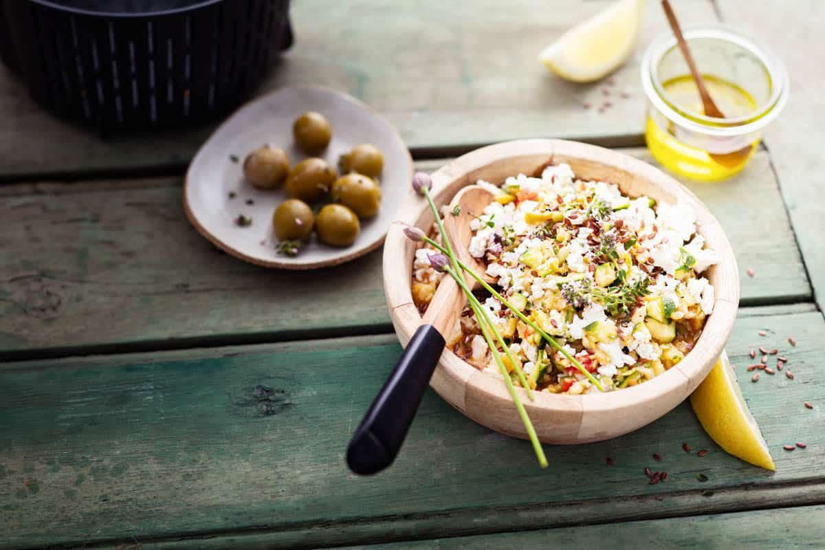 Salade de Courgette aux Olives et Feta - Recette - Les Commis